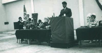 Pierwsze miejsce w współzwodnictwie międzyzakładowym za 1962 rok. Dyrektor Naczelny Tow. Stefan Satora wita zaproszonych gości.