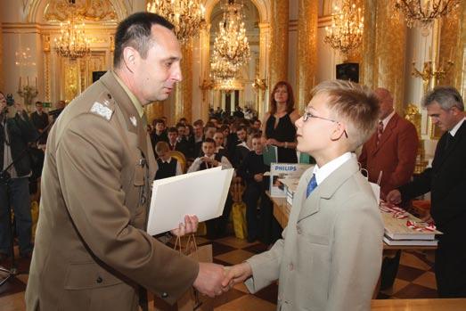 Gratulacje generalskie do kuratoriów oświaty.