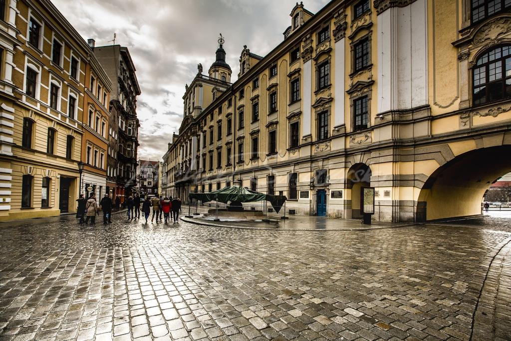 TEORIA I FILOZOFIA PRAWA KLAUDIA