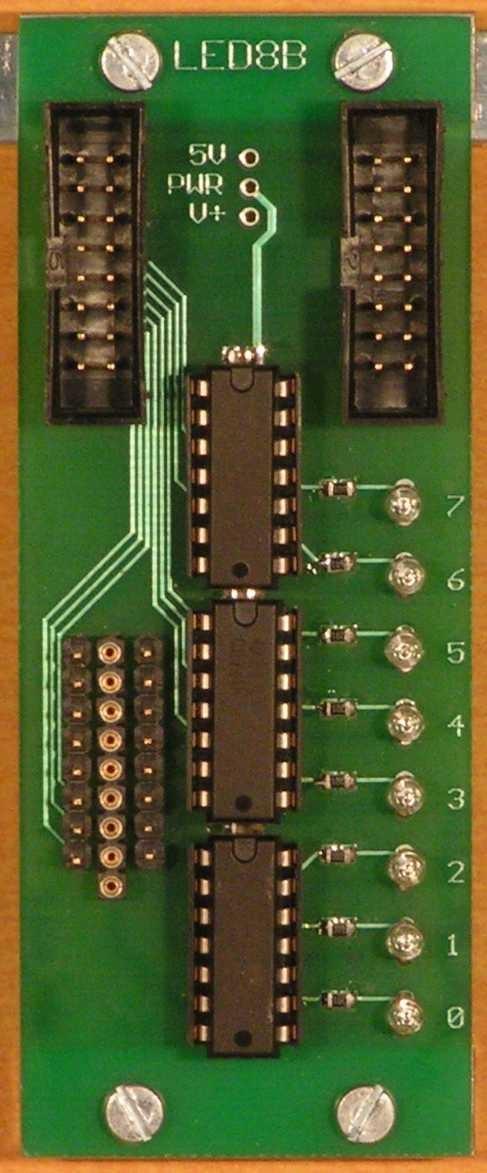27 11x_LED8B Moduł LED8B zawiera 8 dwukierunkowych diod LED służących jako wskaźniki poziomów logicznych. Diody są sterowane poprzez pary inwerterów typu 04.