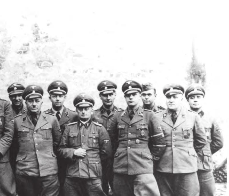 wcześniej zaplanowanej eksterminacji ludności polskiej na całym Pomorzu Gdańskim. Według propagandy niemieckiej, konieczne było powołanie organizacji Samoobrony Selbstschutz (niem. schützen chronić).