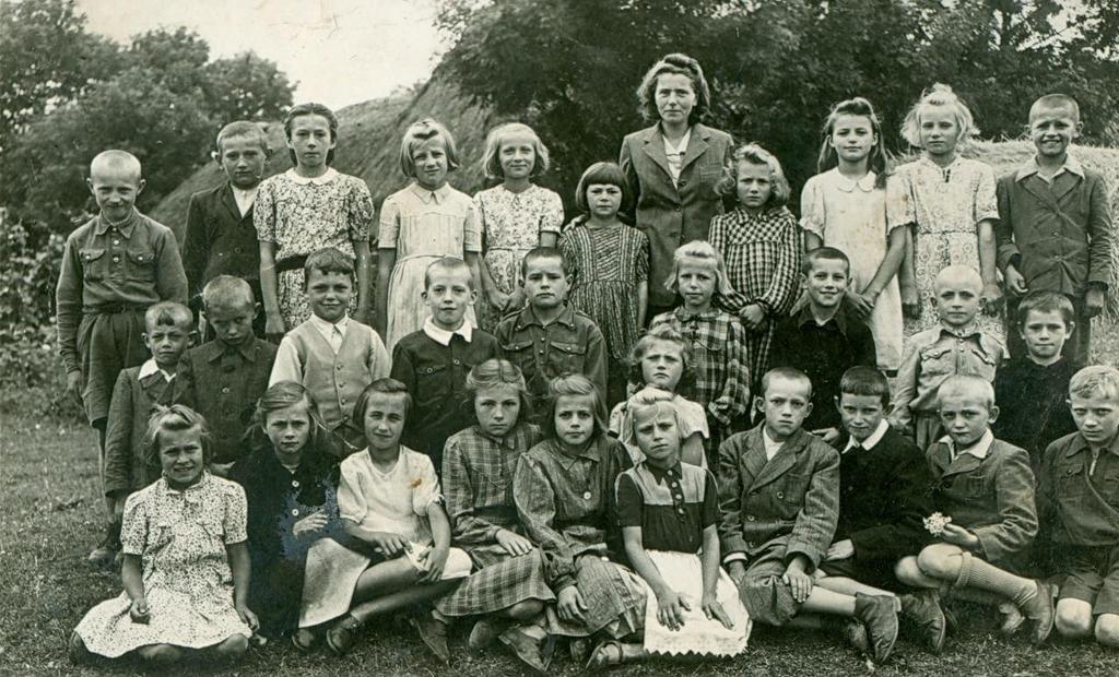 Historia Grabowca, zdjęcia z roku: 1946 13 Zdjęcie 17 Rok 1946 (około).