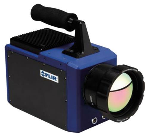 Kamera termowizyjna - przykład termografia pasywna i aktywna detektor FPA 320x256 InSb, zakres spektralny 3-5 μm, prędkość rejestracji pełnej ramki 175Hz.