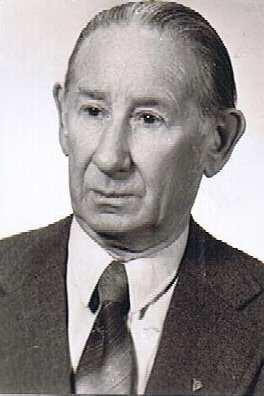ROGISZ ALEKSY (29.12.1912 6.09.2005) Jednym z najważniejszych wydarzeń gospodarczych po I wojnie światowej w Polsce, była budowa portu morskiego w Gdyni.