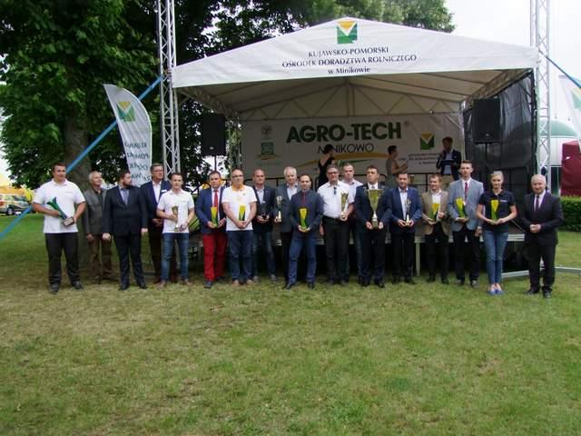Nagrody Międzynarodowych Targów Rolno-Przemysłowych AGRO-TECH dla Stacji Doświadczalnej Oceny Odmian w Chrząstowie za organizację Dni Pola Przedsiębiorstwa Nasiennego ROLNAS