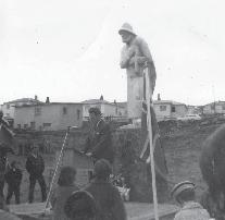 Hoppukastalar í boði Landsbankans fyrir alla krakka í Snæfellsbæ. Unglingadeildin Dreki verður með andlitsmálun og sölu, deildin sér einnig um gæslu í hoppukastölunum.