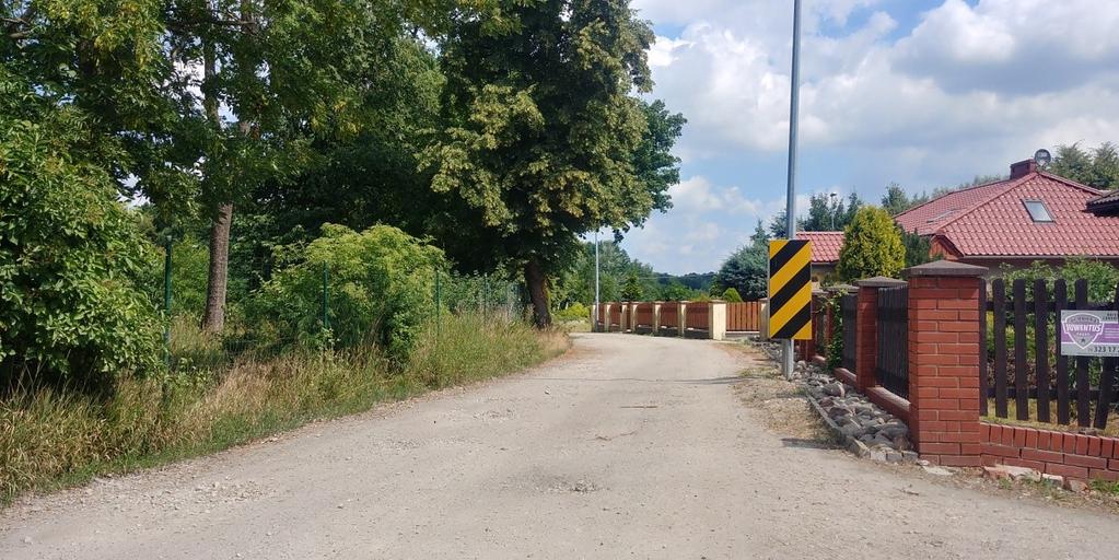 SPRAWOZDANIE WÓJTA GMINY Z DZIAŁALNOŚCI MIĘDZYSESYJNEJ W dniu 20 czerwca br. przekazano wykonawcy teren budowy dla realizacji zadania Remont ul. Leśnej w miejscowości Łany.