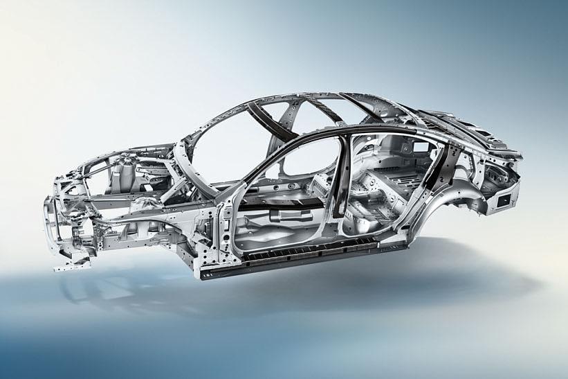 30 31 Innowacje i technologie BMW EfficientDynamics Mniejsza emisja. Większa radość z jazdy.