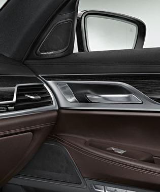 doskonale współgra z listwami ozdobnymi BMW Individual.