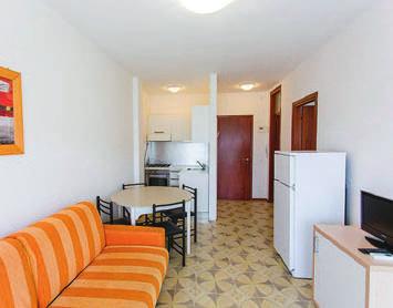 W OCHY Lido di Jesolo Beneleux Apartamentowiec Typ G i H SPRAWDZOA OFERTA Apar ta men ty BE E LUX znaj du j si we wschod niej cz ci Li do di Je so lo.