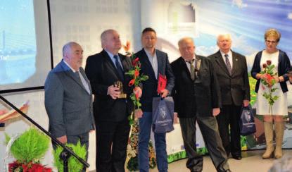 Przemysłowo-Technologicznego w Górkach zostały wręczone nagrody Starosty Powiatu za osiągnięcia w