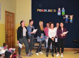 Uczestnicy spotkania wysłuchali nastrojowego koncertu grupy wokalnej z Młodzieżowego Ośrodka Wychowawczego w Kwidzynie, a także opowieści o Tadeuszu Tolliku, janowskim