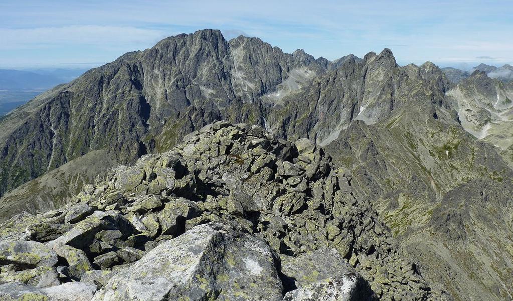 Karpaty zaliczamy do gór geologicznie młodych: ruchy górotwórcze rozpoczęły się pod koniec