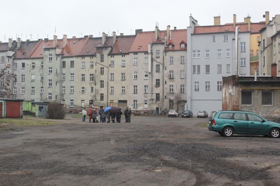 REWITALIZACJA ZDEGRADOWANYCH OBSZARÓW ZAKACZAWIA W LEGNICY Moje podwórko