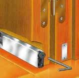 ASTRO DB PLUS SEAL Automatyczna uszczelka dolna drzwi montowana wewnątrz Automatyczna uszczelka dolna drzwi, która unosi się w chwili, gdy skrzydło drzwiowe zostaje uchylone nawet o kilka milimetrów.