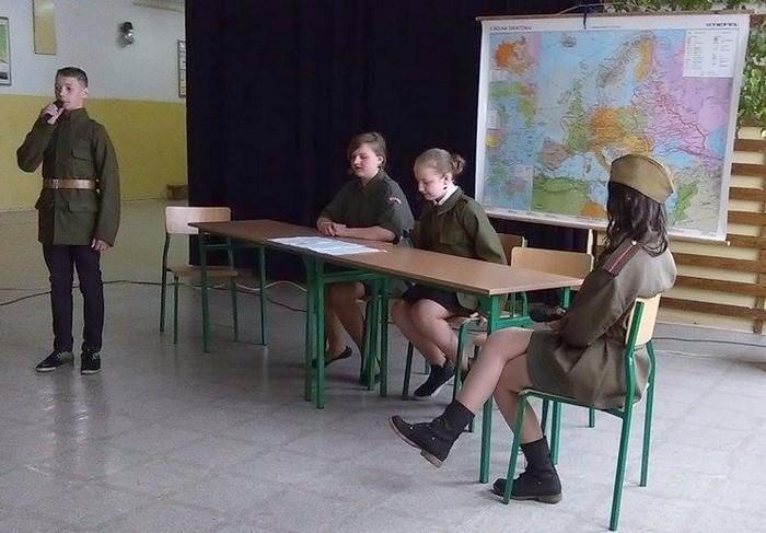 Komisja konkursowa w składzie: Marzena Popielarczyk, Joanna Stalbowska, Michał Owczarek po sprawdzeniu testów wytypowała finalistów.