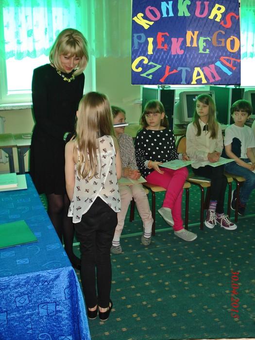 II c Komisja konkursowa dla klas IV - VI : Przewodnicząca Pani Dyrektor Szkoły - Anna Kulisa Członkowie: Pedagog szkolny Dorota Kubiak