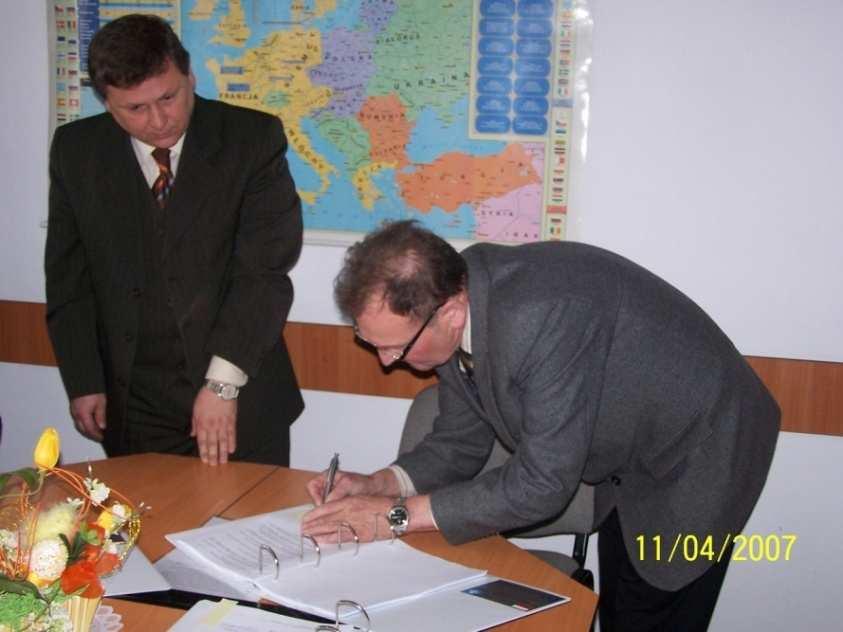 Umowę podpisuje wykonawca Pan Jan Orczyk NA