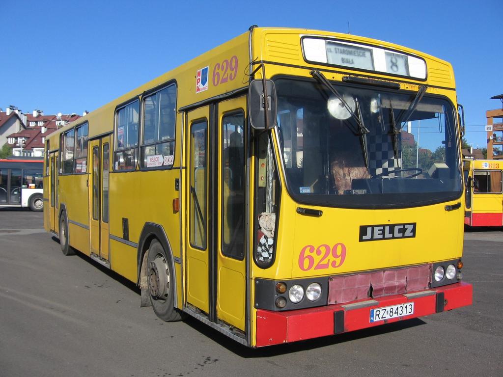 Parametry techniczne autobusu Jelcz PR, nr boczny