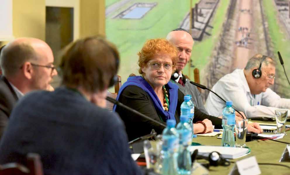 Oś Oświęcim Ludzie Historia Kultura, nr, sierpień 0 Państwowe Muzeum Auschwitz Birkenau Fot. Bartosz Bartyzel terminologii, ponieważ nie podoba nam się rzeczywistość.