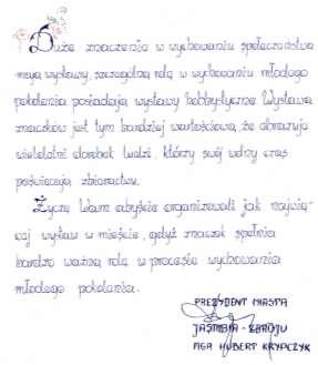 a młodzież zwiedzała wystawę