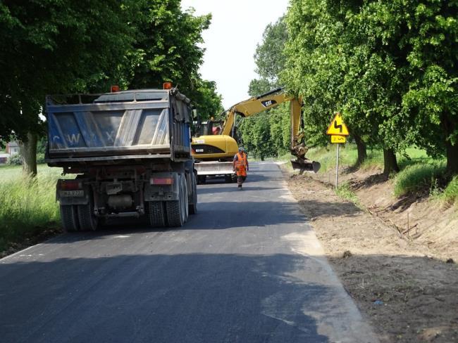 2) budżetu Gminy Wąbrzeźno: 456 225,89 zł; 3) budżetu