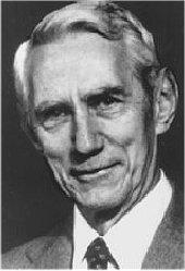 Claude Elwood Shannon (1902 2001) Inżynier amerykański. Twórca teorii informacji, autor pojęcia entropii zmiennej losowej i modelu n-gramowego (1948).
