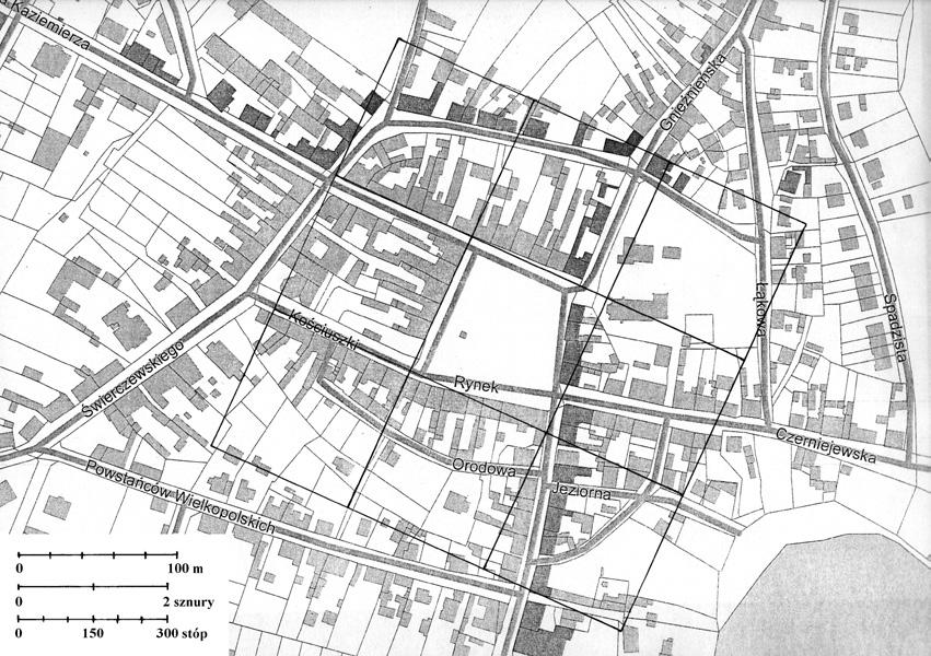 66 Ryc. 4. Siatka kwadratów 2 2 sznury, służąca do rozplanowania miasta; opracowanie własne Fig. 4. 2 2 rope square grid for planning out a town; drawn up by the author Ryc.