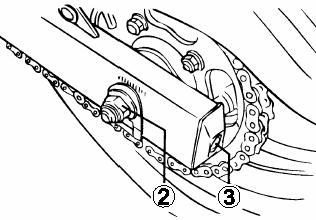 WAŻNE: Obudowę ślimaka prędkościomierza należy tak włożyć, aby linka prędkościomierza nie była zbyt pogięta Zacisk hamulca należy montować tak, aby nie poskręcać i nie pogiąć zbyt mocno przewodów