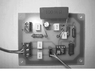 normalized S/N a) b) I BIAS R B C F R F + AD795 FFT spectrum analyser R 2 R 1 Rysunek 24.