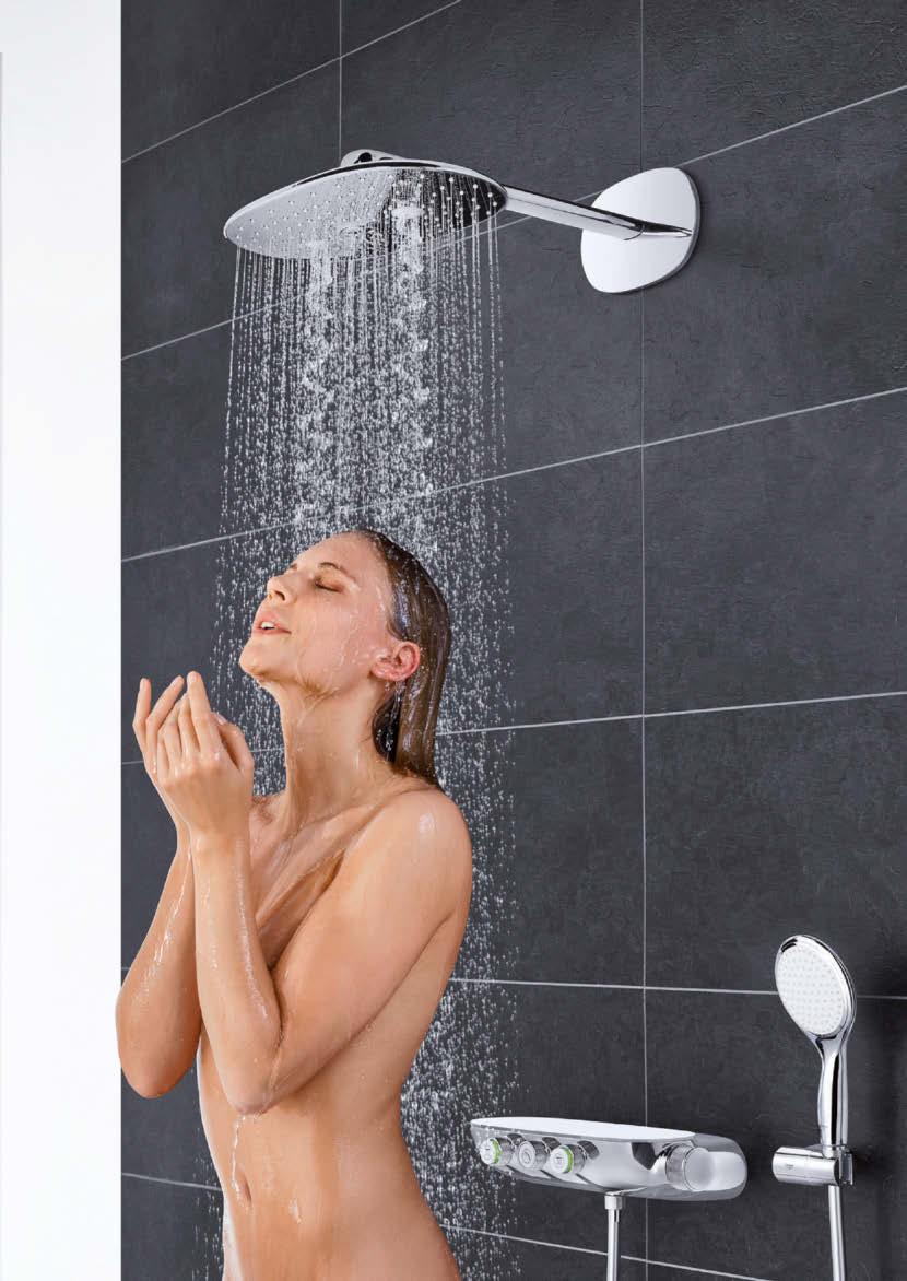 Spróbuj połączyć GROHE PureRain ze stymulującym strumieniem TrioMassage lub przełączyć się z deszczownicy na prysznic ręczny za pomocą jednego przycisku.