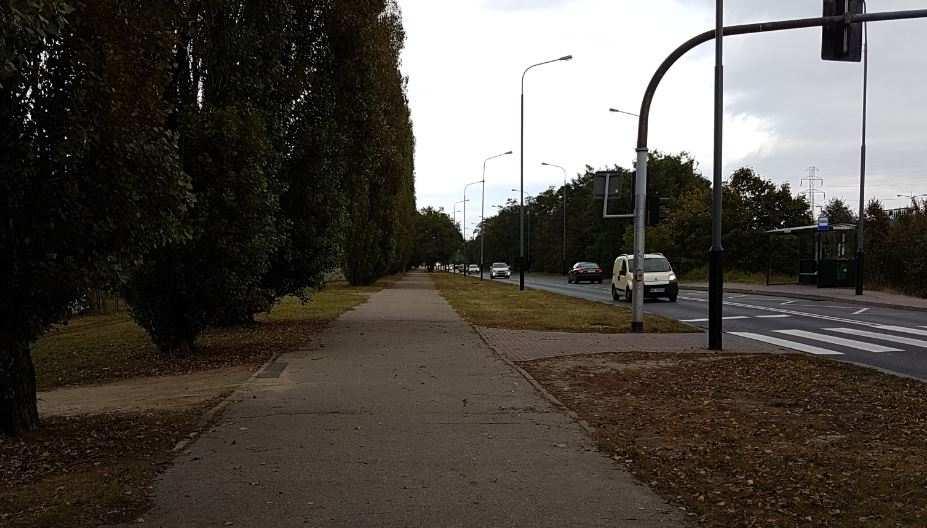 17 S t r o n a Zdjęcie 12 chodnik przy ul. Kurlandzkiej na odcinku od ul. Szwajcarskiej do ul.