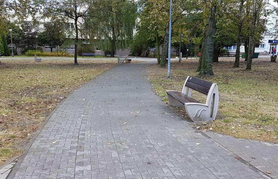 22 S t r o n a Zdjęcie 19 park Rataje, ławka