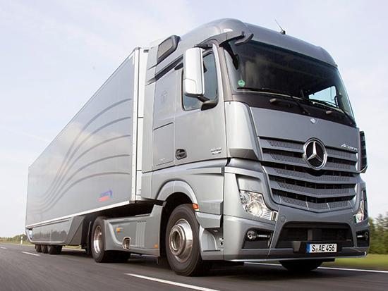 Kartel producentów samochodów ciężarowych Daimler AG, Paccar Inc. s DAF and other truckmakers agreed to pay European Union regulators a record 2.93 billion euros ($3.