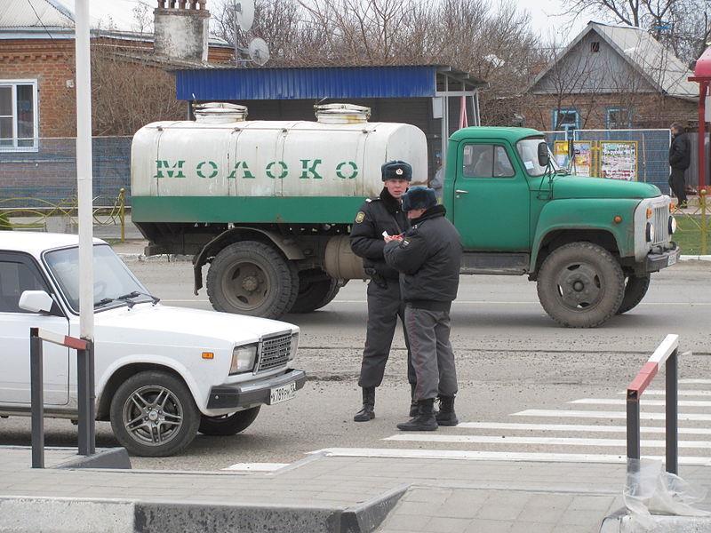 GAZ-53 do przewozu mleka.
