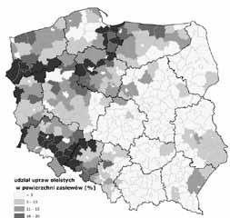 Regionalizacja potencjału biomasy ubocznej z produkcji roślin oleistych 3 Tabela 2. Charakterystyka produkcji rzepaku w powiatach o różnym udziale w strukturze zasiewów Table 2.