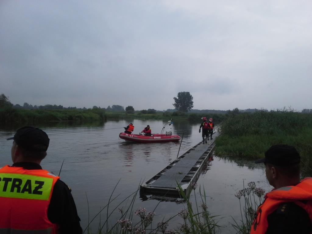 w dniach 25, 26, 27 lipca odbyły się ćwiczenia na rzece Warcie sprawdzanie zapór ograniczających rozlewiska olejowe.