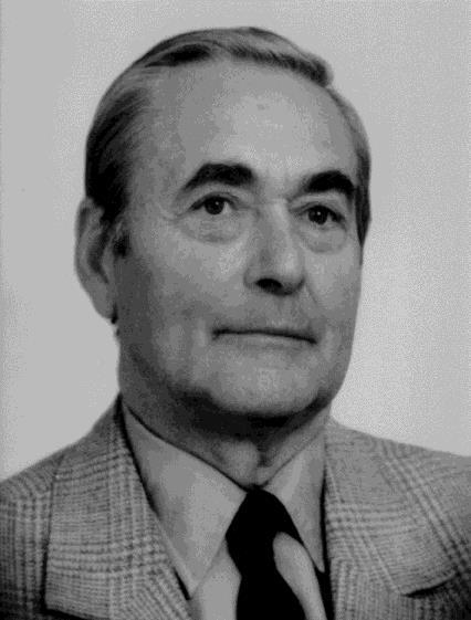 Jerzy Tadeusz Wróbel (1923-2011) Jerzy T. Wróbel urodził się dnia 29 kwietnia 1923 r. w Warszawie w rodzinie inteligenckiej. Jego ojcem był Antoni, a matką Zofia z domu Kruś.