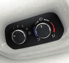 FORD TOURNEO CUSTOM Dostępne wersje FORD TOURNEO CUSTOM Wymiary Tourneo Custom L1 Klimatyzacja w tylnej części pojazdu Dla pasażerów w tylnej części pojazdu dostępny jest odrębny układ klimatyzacji z