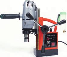 /min 100 /500 Obroty zmienne tak Chłodzenie automatyczne z integrowane siła trakcyjna magnetyczna 12000 N Mocowanie weldon 19 Przesuw 180 Ø maxi freza 40 Ø maxi freza dług. 40 Ø wiertła max.