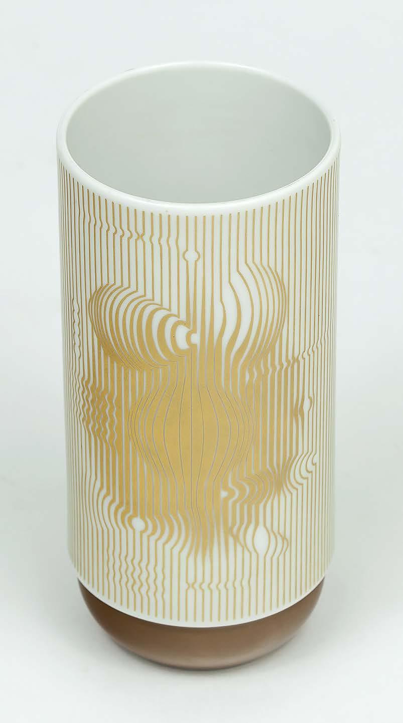 83 81. Wazon Rosenthal proj. Victor Vasarely (1906-1997); Niemcy, Rosenthal, Studio line, lata 70. XX w.