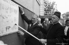 ksiądz prałat Hilary Jastak obchodził 50-lecie kapłaństwa i w tym roku przyznano Mu honorowe obywatelstwo Gdyni, a 8 lat później - w 1999 - w ten sam sposób uhonorowała Go rodzinna Kościerzyna.