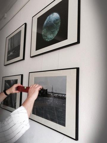 Wystawa fotografii Tradycyjnie w grudniu zorganizowaliśmy wystawę fotograficzną w zaprzyjaźnionej winiarni Winny Przystanek na warszawskim Żoliborzu.