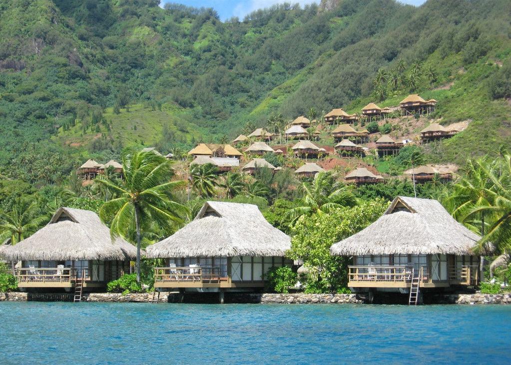 Domki na palach wbitych w dno nazywane tutaj "Overwater bungalows", są pokojami hotelowymi.