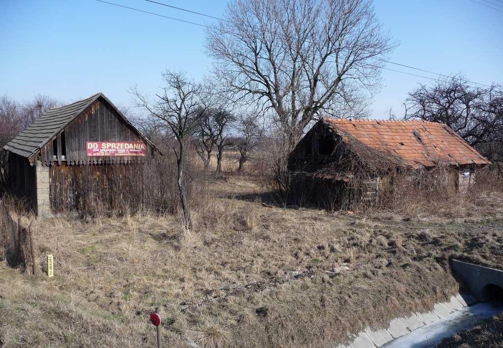 ćwierci XX wieku, o czym może świadczyć jego poprzecznie belkowana