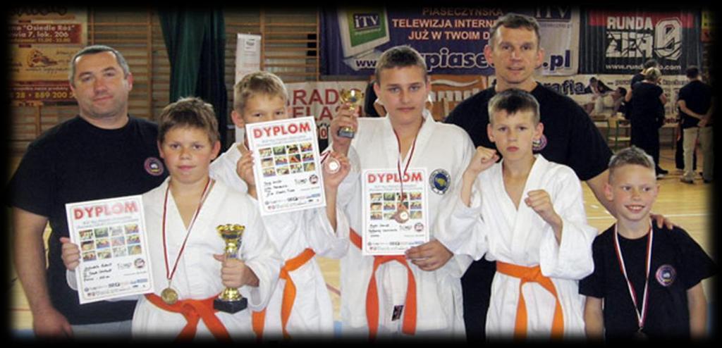 Zawodnicy z klubu Tang Soo Do z Góry Kalwarii przywieźli z ogólnopolskich zawodów w Piasecznie sześć medali.