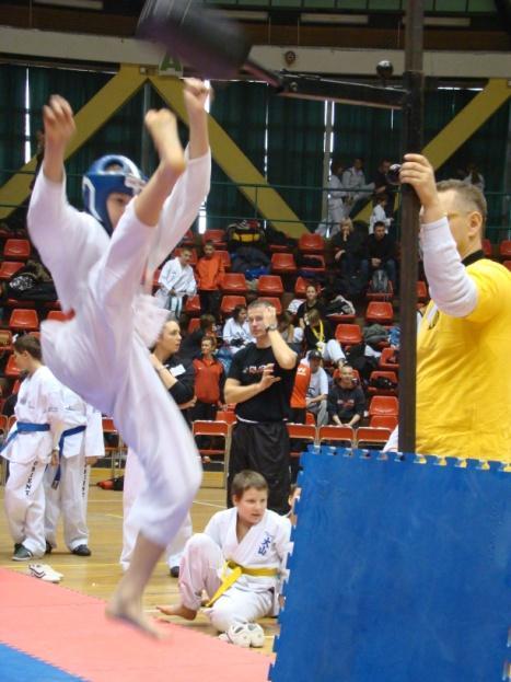 W niższej kategorii wzrostowej walk nasi zawodnicy Łukasz Murat i Adrian Laskowski zdominowali konkurentów spotykając się ostatecznie w finale.