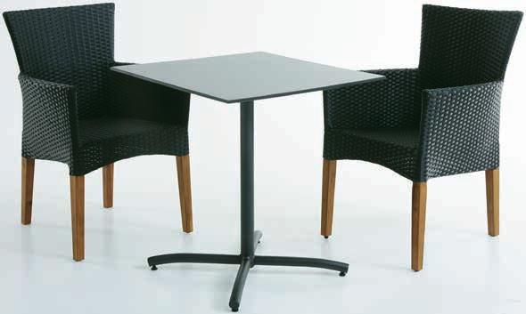 Krzesło ze stali i ręcznie plecionego, odpornego na pogodę technorattanu z nogami z olejowanego drewna twardego.
