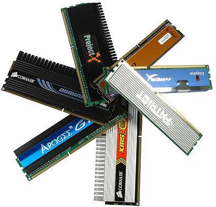 W pamięci RAM przechowywane są aktualnie wykonywane programy i