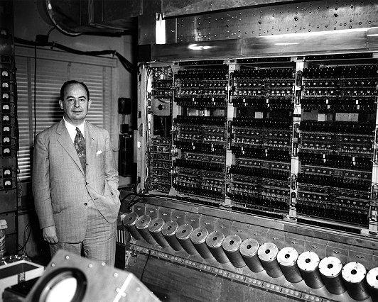 pierwszego elektronicznego komputera.